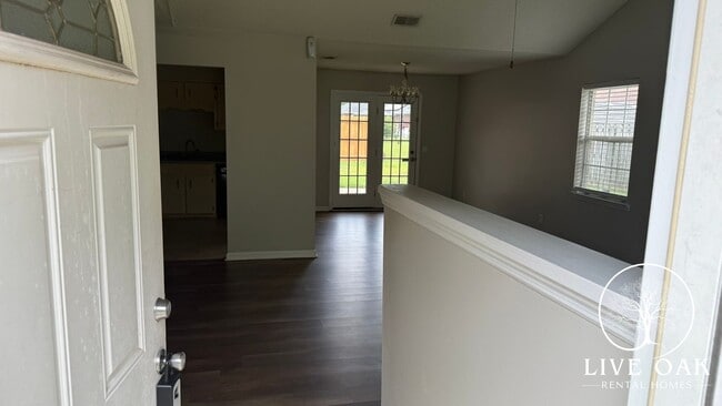 Photo - ENJOY A $500 MOVE-IN CREDIT WHEN YOU LEASE TODAY!**