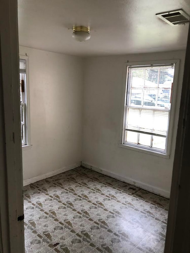 Photo - 3 Bed / 1 Bath Single Family Home in Beaum...