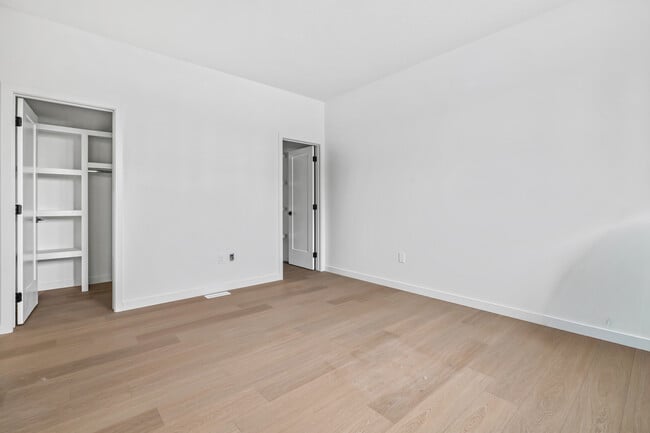 Photo - 9115 150 St NW