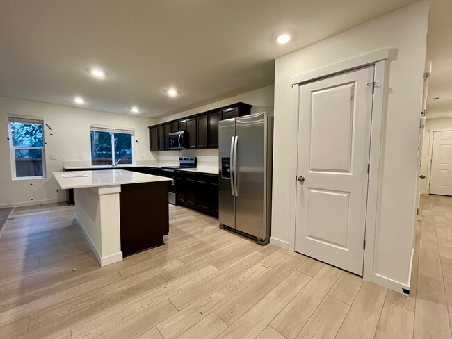 Photo - 715 184th Street Ct E