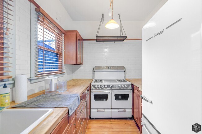 Photo - 30 Paloma Ave