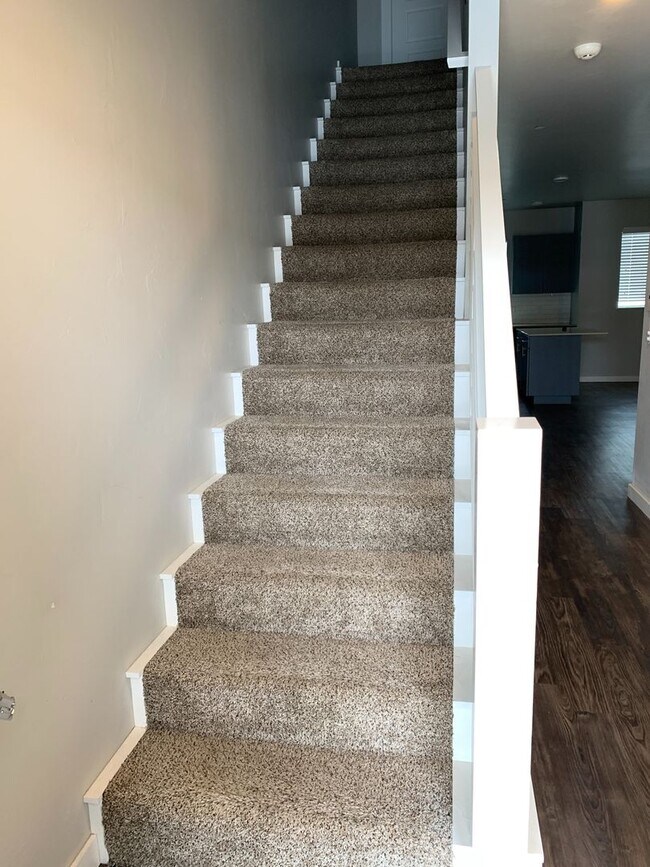 Photo - 3 bedroom, 2.5 bathroom, 1 car garage