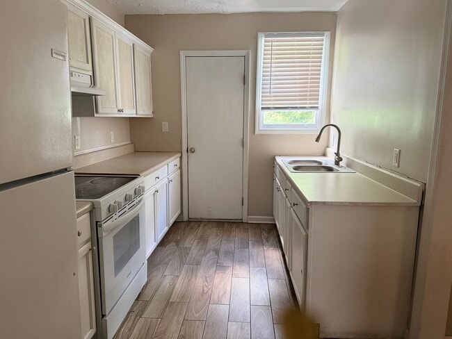Photo - 3667 Wylly Ave
