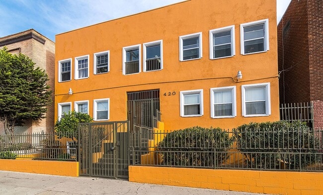 Building Photo - cor420