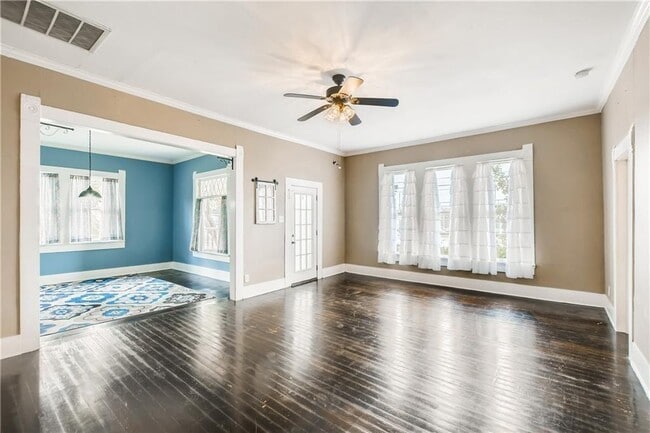 Photo - 1319 Davis St