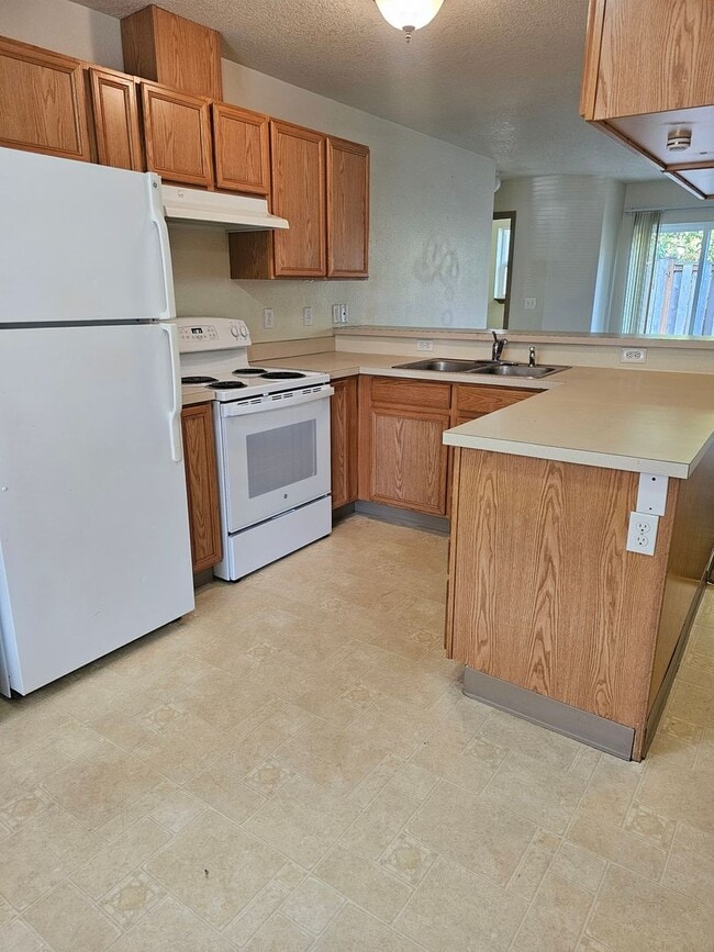 Photo - Beautiful Two bedroom townhome Available now! Unit 18304-B
