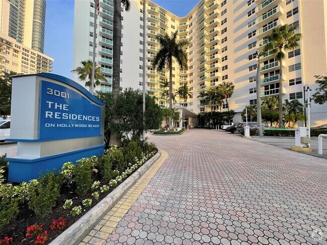 Building Photo - 3001 S Ocean Dr Unit 323 Rental