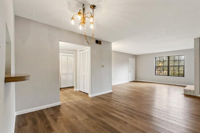 Photo - 1956 Nicklaus Dr