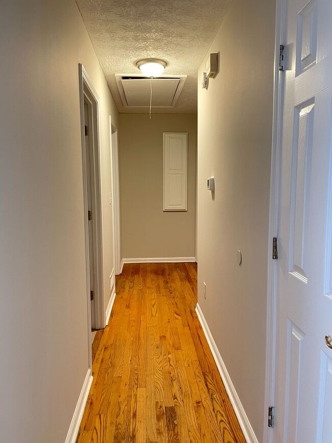 Photo - 2947 Baker Rd