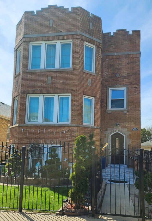 Front - 4820 S Keeler Ave (Chicago, IL)