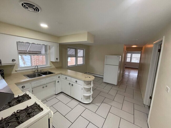 Photo - 4044 W 55th St Unit 2