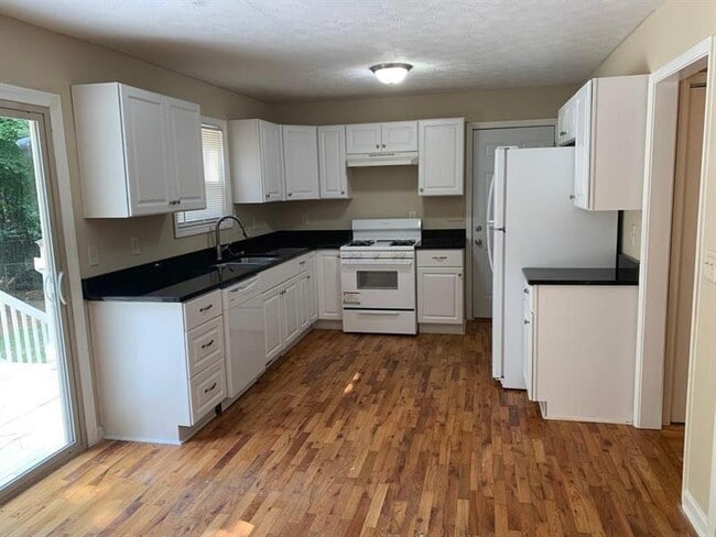 Photo - 768 Emerald Forest Cir SW