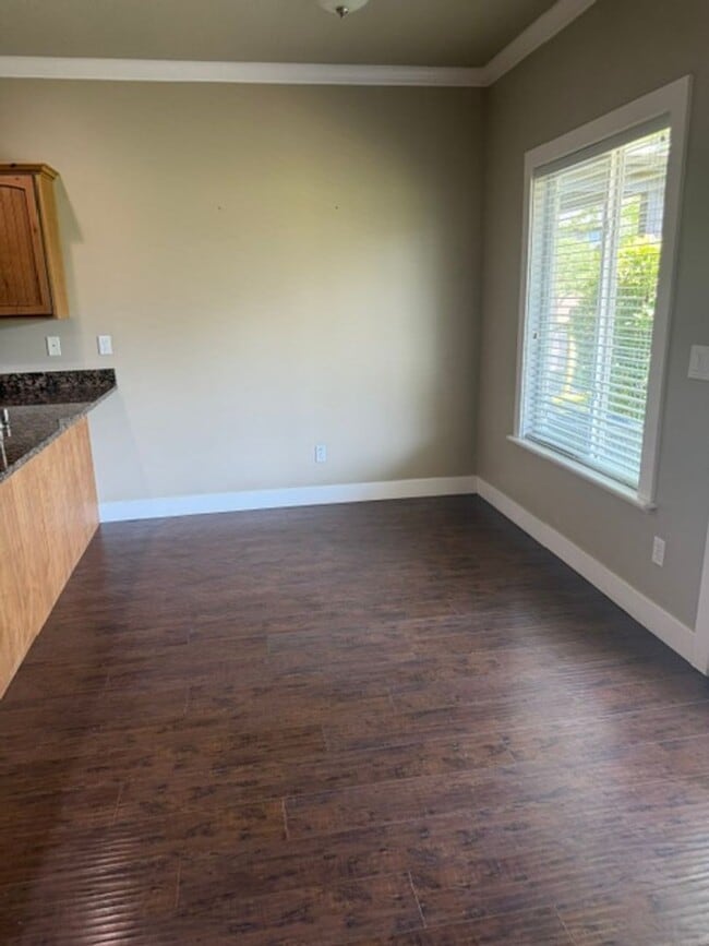 Photo - Apartment For Rent