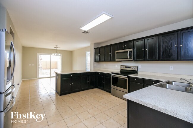 Photo - 941 E Leslie Ave