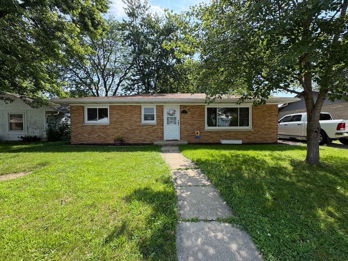 Photo - 35 Lynwood Dr