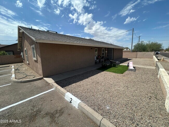 Photo - 1062 N 27th St Unit 2