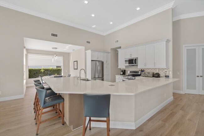 Photo - 4841 Exeter Estate Ln