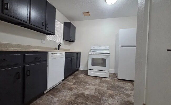 2438 S 10th St Unit 4