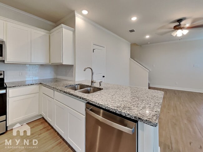 Photo - 2230 Sandlewood Cv