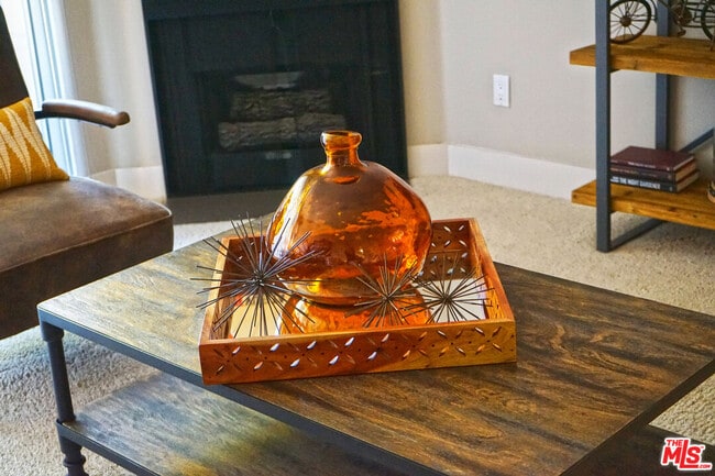 Photo - 151 E Holly St Unidad 2-307