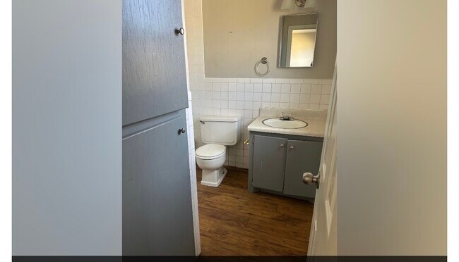 Photo - 1102 42nd St Unit B
