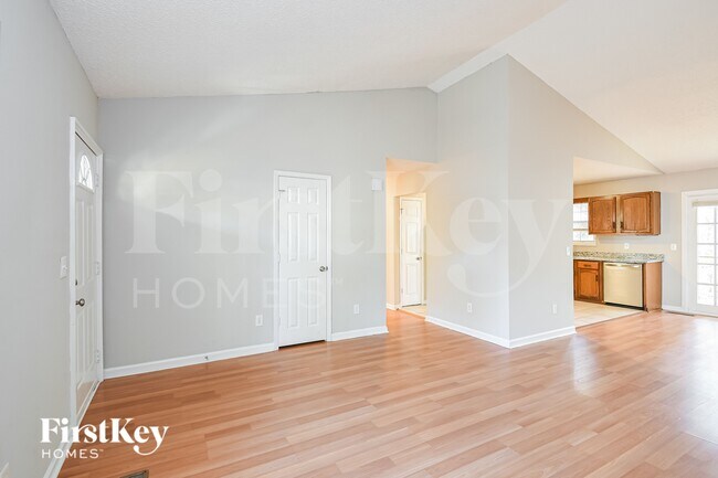 Photo - 660 Cranberry Trail