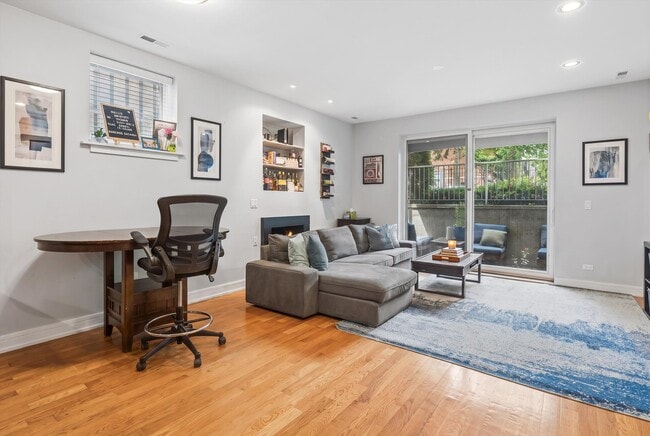 Photo - 4303 N Kenmore Ave