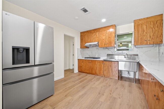 Photo - 7950 Longridge Dr