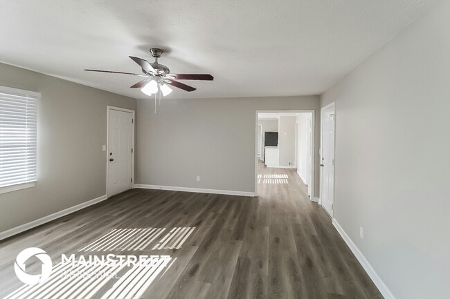 Photo - 4481 Buckingham Cir