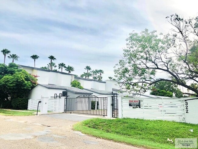 Photo - 322 McFadden Dr