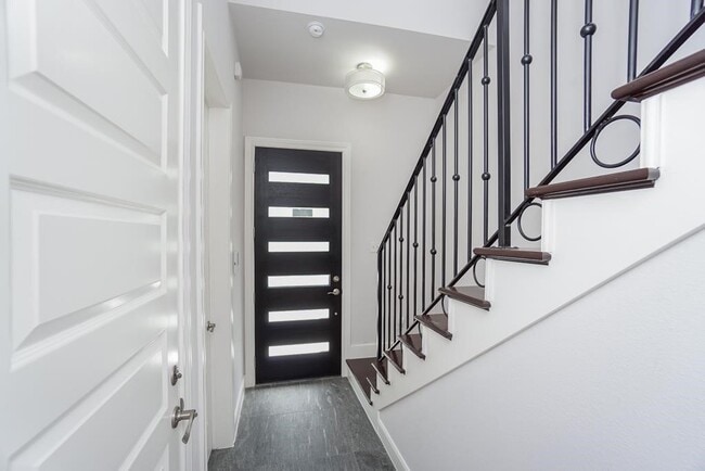 Photo - 3351 Kilgore St