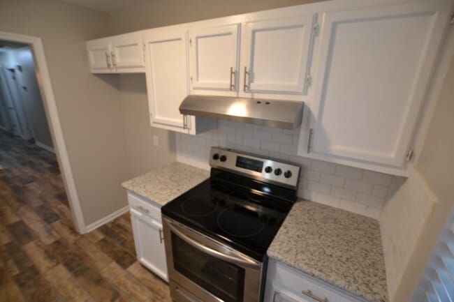 Photo - Newly Renovated 3 bedroom, 2 bath duplex conveniently located in Cumberland Cove
