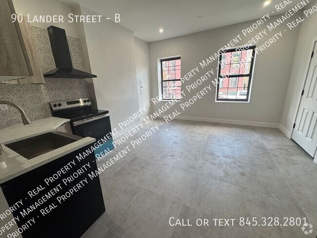 Building Photo - 90 Lander St Unit B Rental