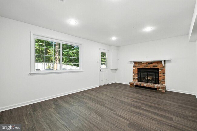 Photo - 8015 Steeple Chase Ct