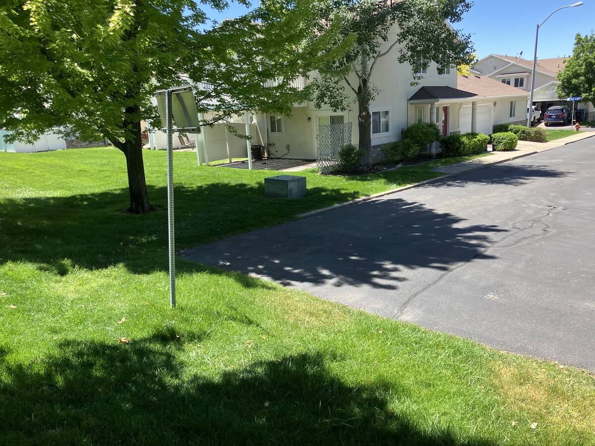 Photo - 386 E 1530 N Unit Devonshire Downs