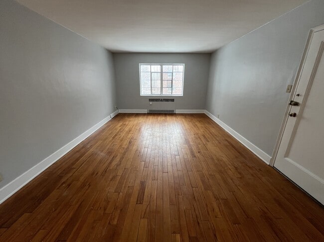 Photo - Canterbury Court Apartments