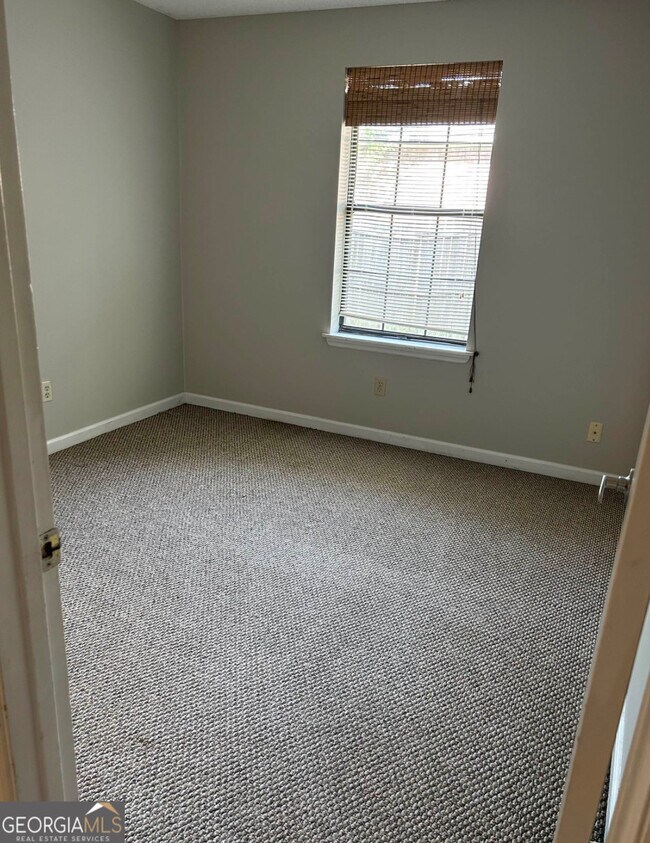 Photo - 406 Admiral's Walk Dr