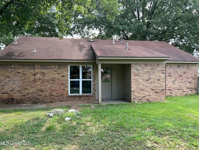 Photo - 6225 Sandhurst Rd