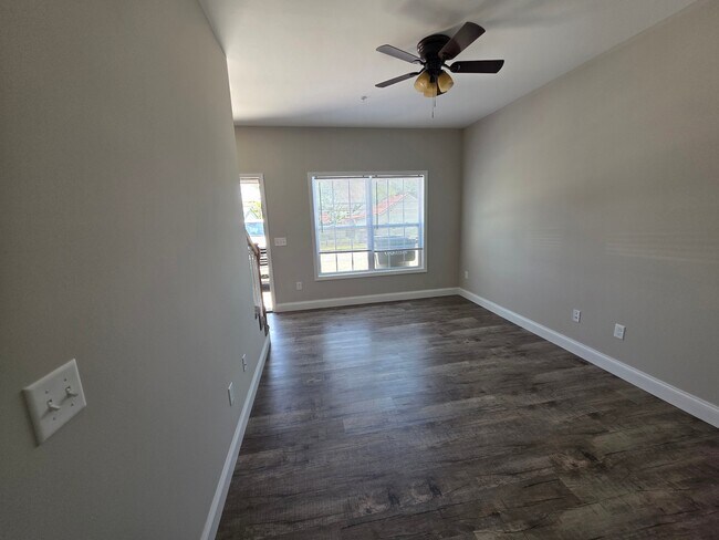 Photo - 103 Townview Dr