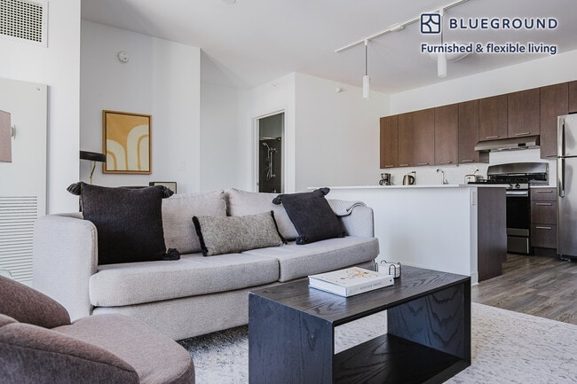 Photo - 637 N Wells St Unit FL14-ID1193