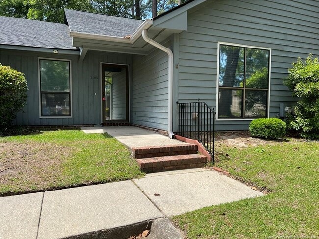 Building Photo - 2105 Wexford Oaks Ct
