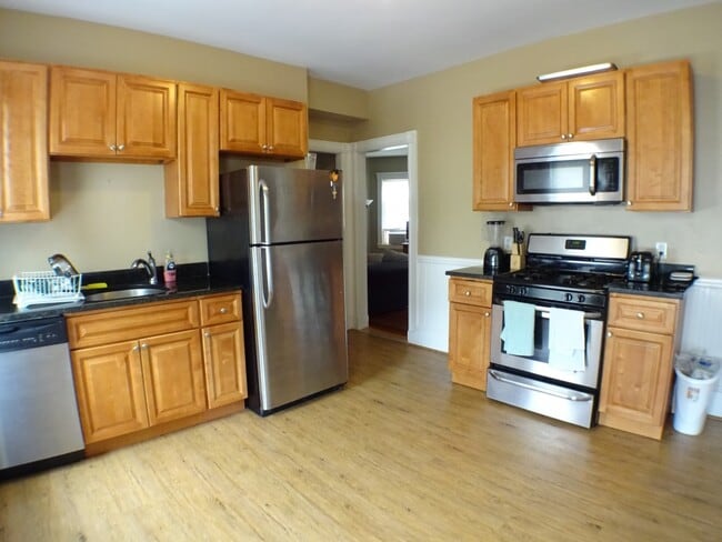 Photo - 102 Saxton St Unit 3