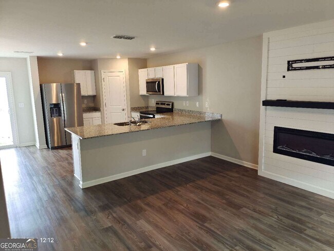 Photo - 522 Pemberton St