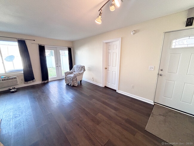 Photo - 84 Taylor Ave Unit APT 1