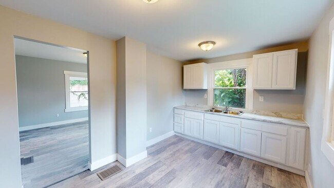 Photo - 2228 Wayne Ave