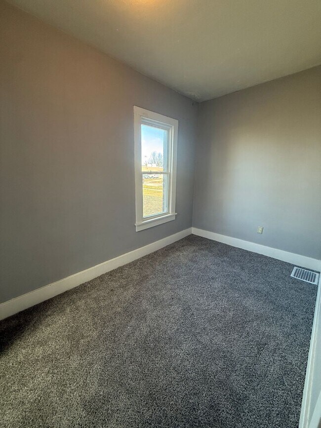 Photo - Lovely 2 bedroom now available!