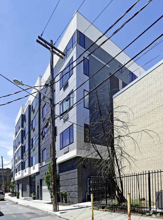 The Rebeka 5711 - The Rebeka 5711