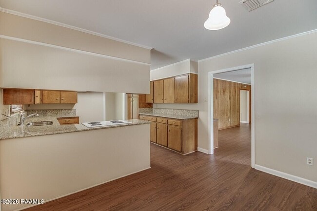 Photo - 242 Monteigne Dr