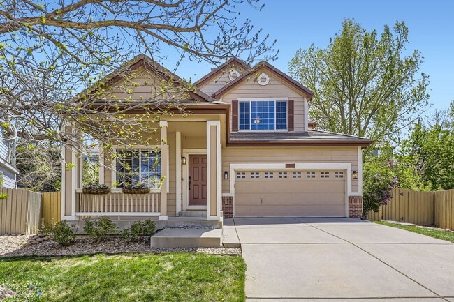 Walkability, Space, and Sunshine: 4Bd Home... - Walkability, Space, and Sunshine: 4Bd Home...
