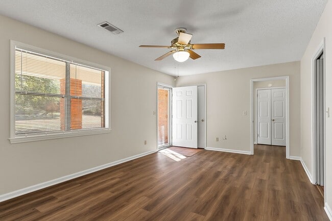 Photo - 2BR/1BA Duplex in Coker – Available Now